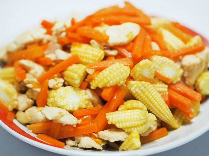 ผัดข้าวโพดอ่อนใส่ไข่