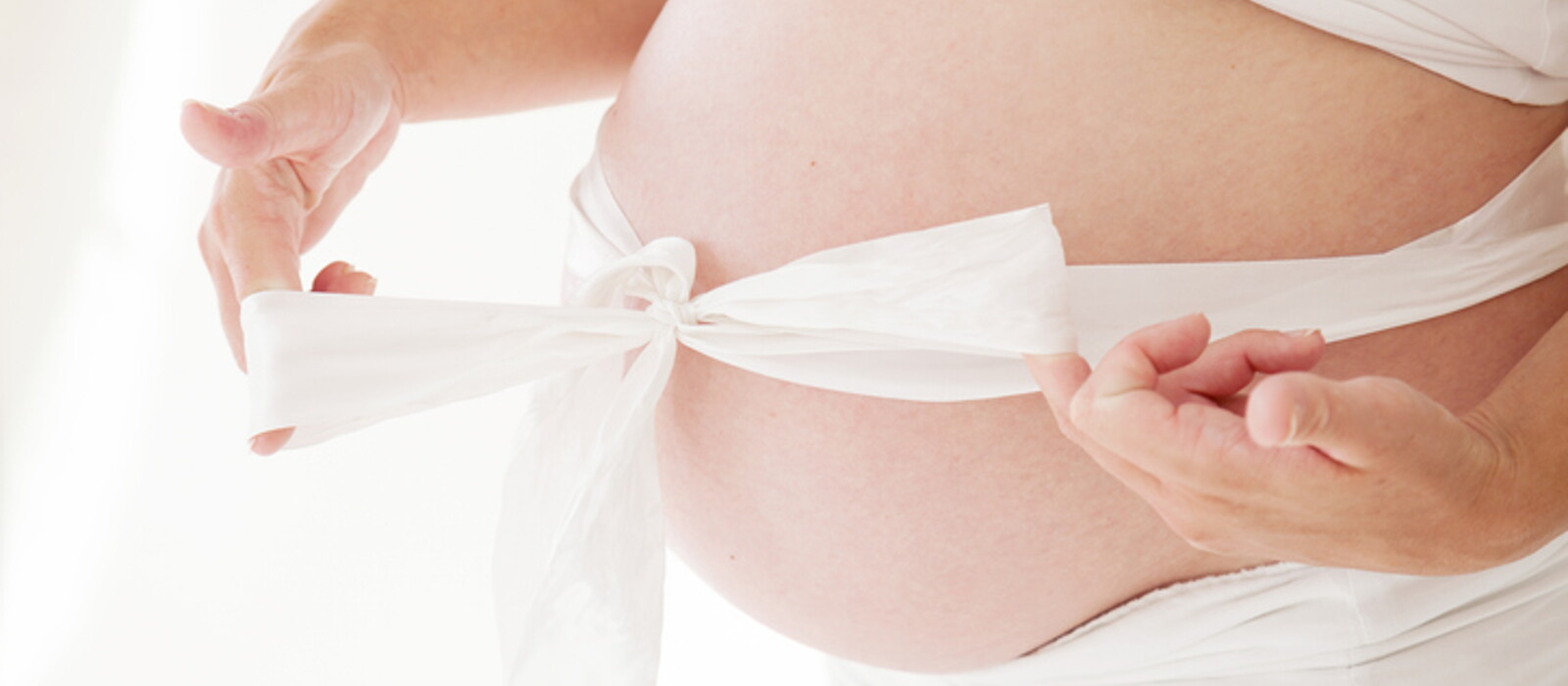 เข็มกลัดคนท้องสำคัญไหม ทำไมคนท้องติดเข็มกลัดคนท้อง เมื่อตั้งครรภ์